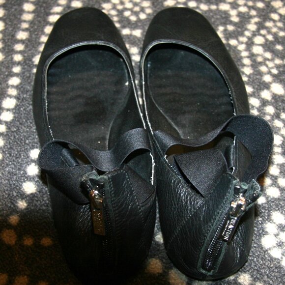Kenneth Cole Reaction leather flats - Picture 3 of 5
